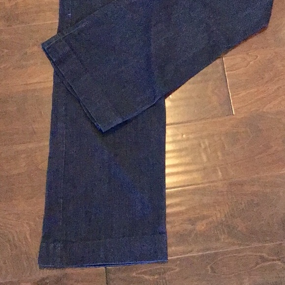 Jeans - Picture 8 of 8